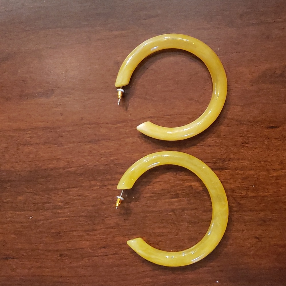 Yellow lucite pierced earrings